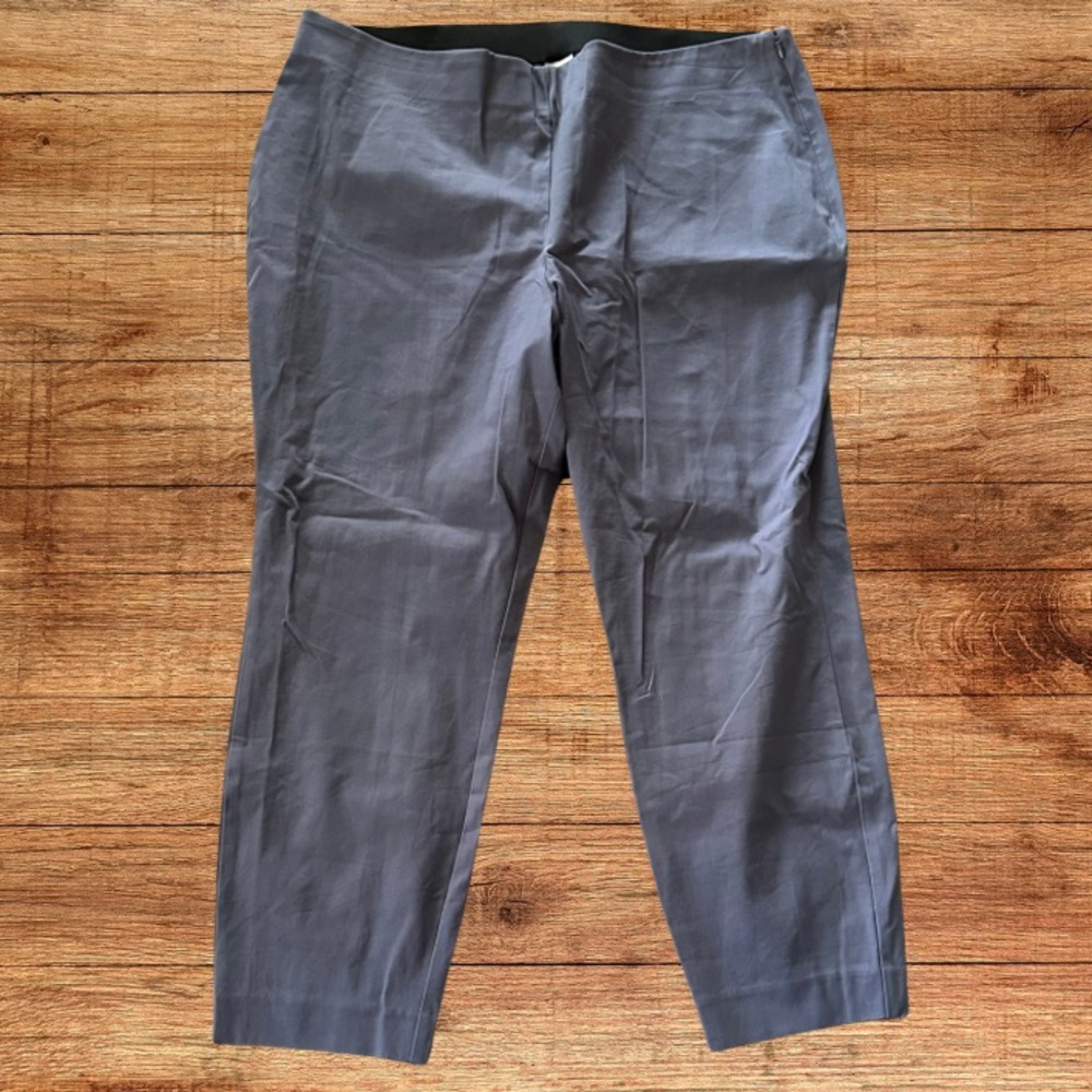 Grey/Blue. Chinos.